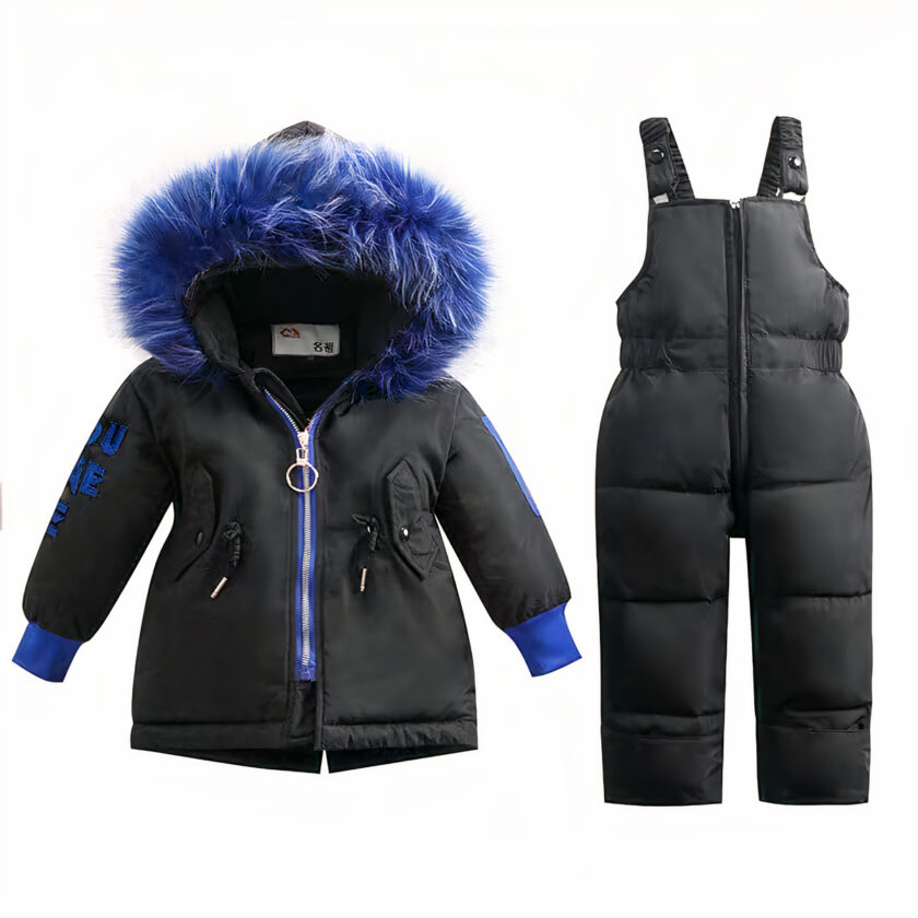 2-delig zwart met blauw op wit donsjack en salopette voor babyjongens.