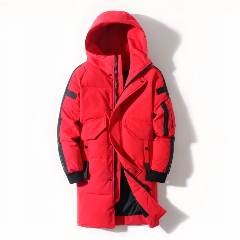 Elegante rode donsjas voor tieners op een witte achtergrond.