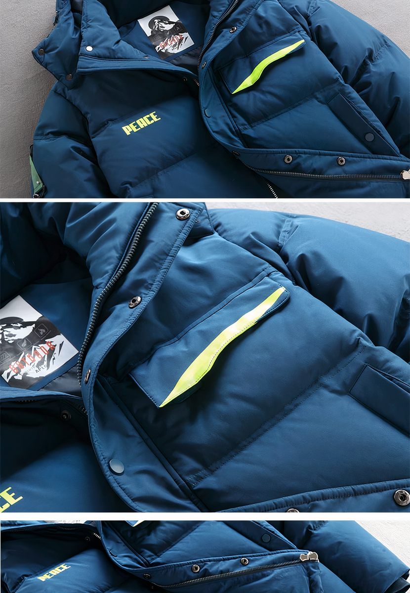 Details van een blauwe heren ski-jas.