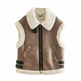 Mouwloos donsjack van bruin imitatiebont.