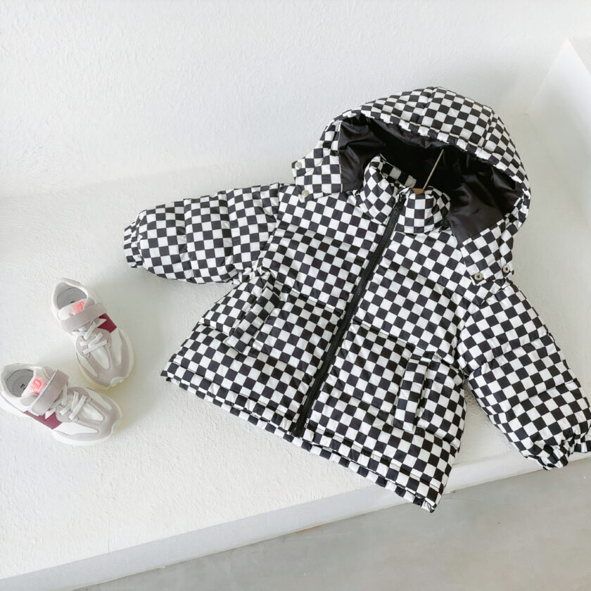 Zwart-wit geruite jas voor kinderen