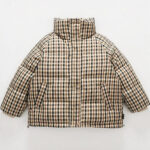 Geruite jas voor kinderen van goede kwaliteit en zeer comfortabel.