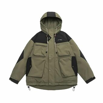 Bergbeklimmersjack voor heren in kaki op een witte achtergrond.